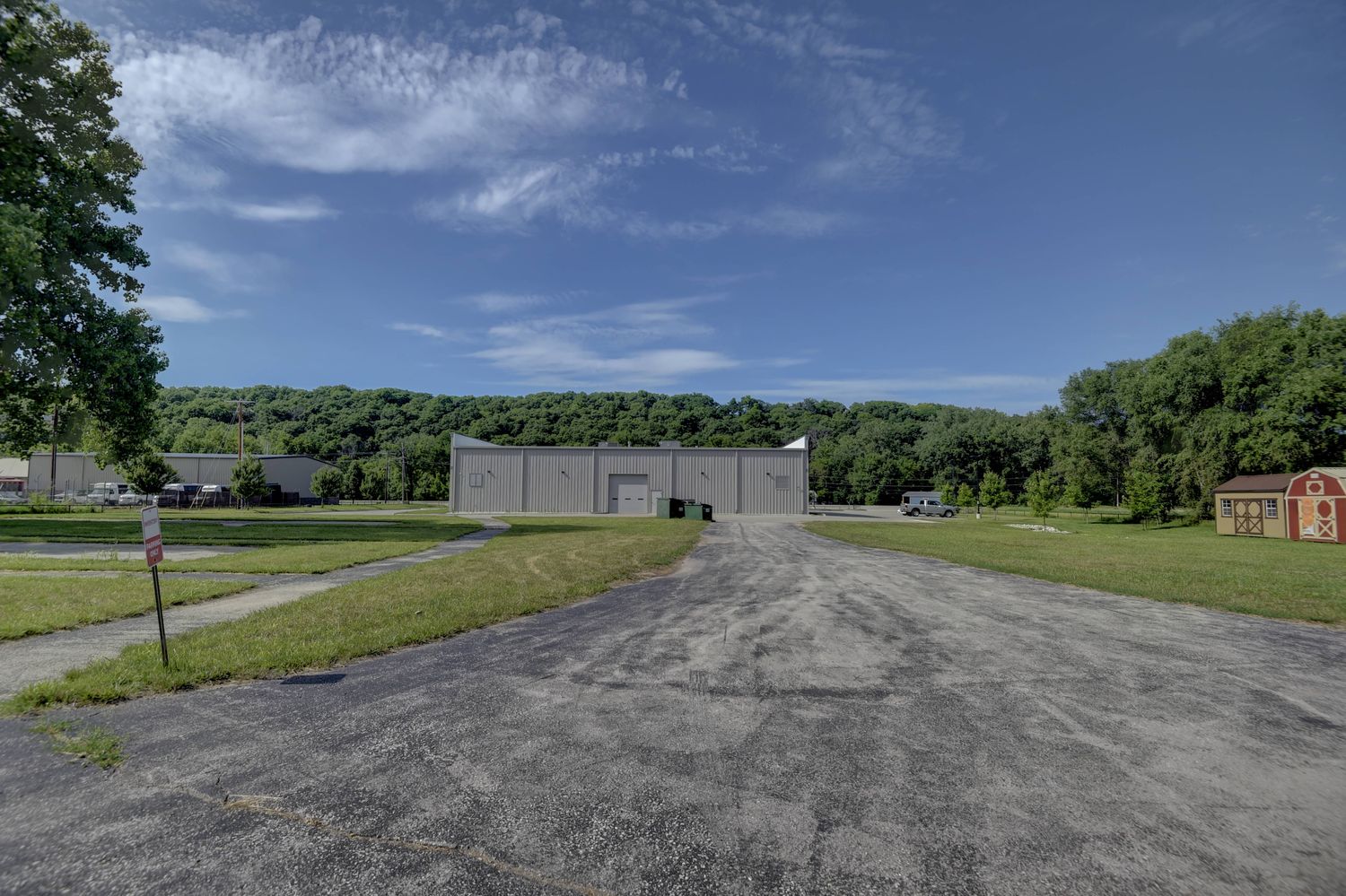 Midwest Auto Direct: 11401 Kaw Dr, Edwardsville, KS 66111